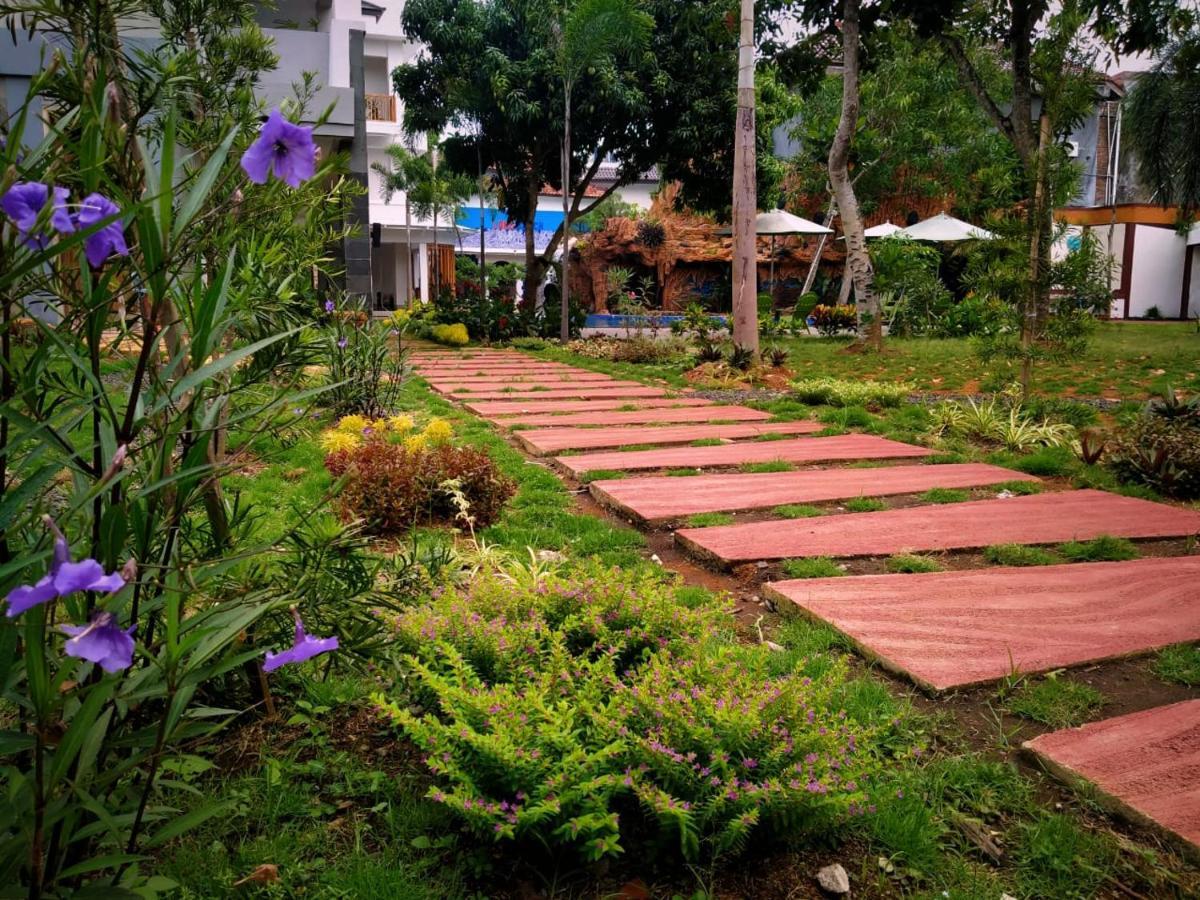 Long Beach Hotel Pangandaran Eksteriør bilde